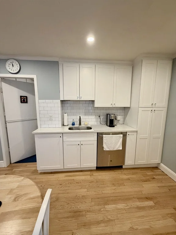 2 bed, 1 bath apartment for rent at 176 M Unit 1, South Boston — photo 2 of 10