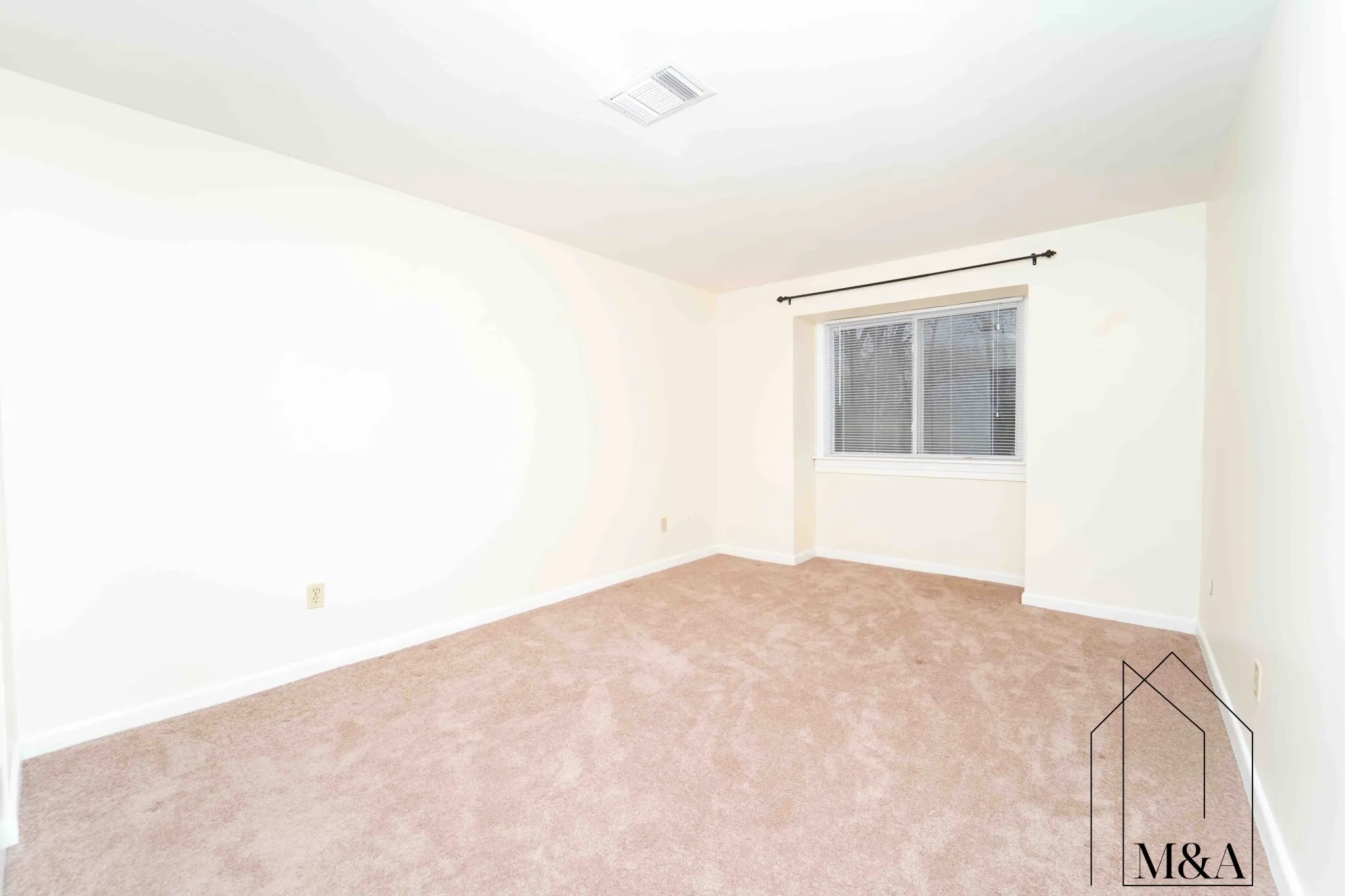 1 bed, 1 bath apartment for rent at 176 Maple Ave Unit 3-34, Rutland — photo 3 of 13