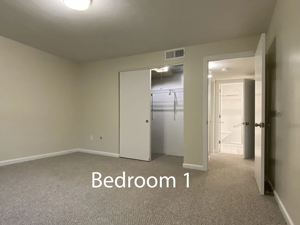2 bed, 1 bath apartment for rent at 176 Maple Ave Unit 3-8, Rutland — photo 5 of 11