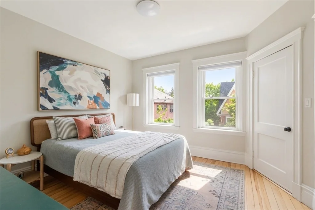 2 bed, 1 bath apartment for rent at 176 Naples Rd Unit 7, Coolidge Corner — photo 3 of 15
