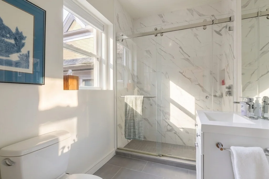 2 bed, 1 bath apartment for rent at 176 Naples Rd Unit 7, Coolidge Corner — photo 11 of 15