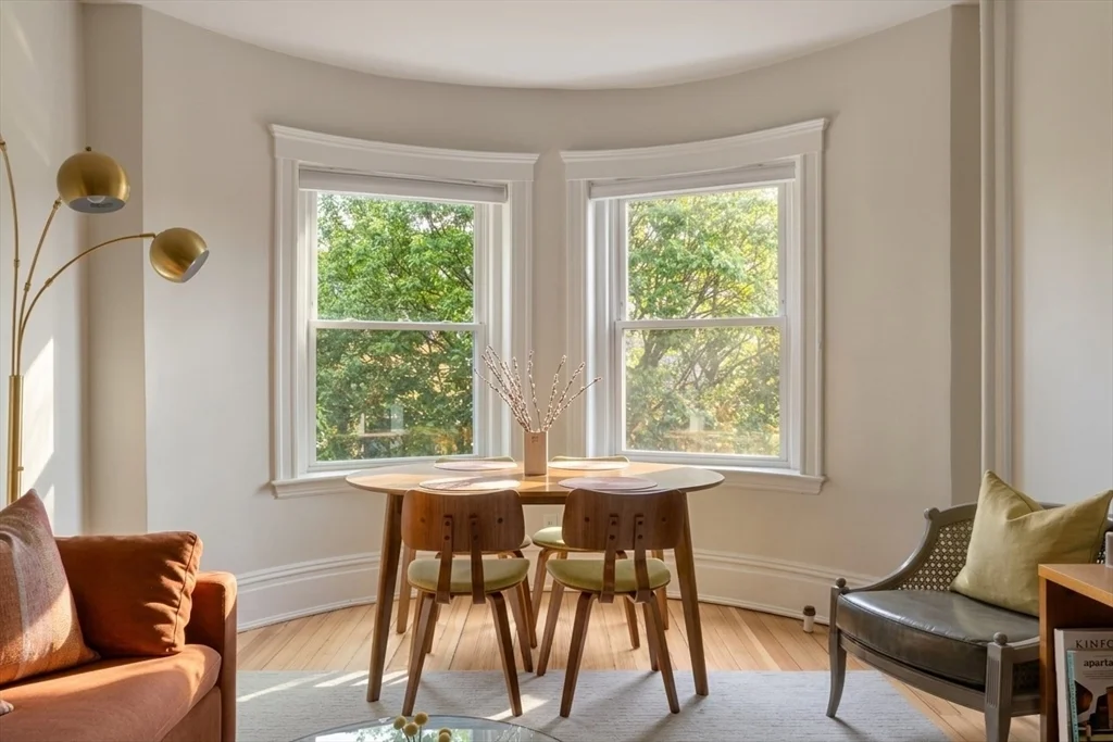2 bed, 1 bath apartment for rent at 176 Naples Rd Unit 7, Coolidge Corner — photo 6 of 15