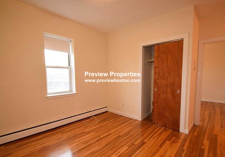 1 bed, 1 bath apartment for rent at 176 North Beacon St Unit 1AP, Brighton — photo 3 of 5