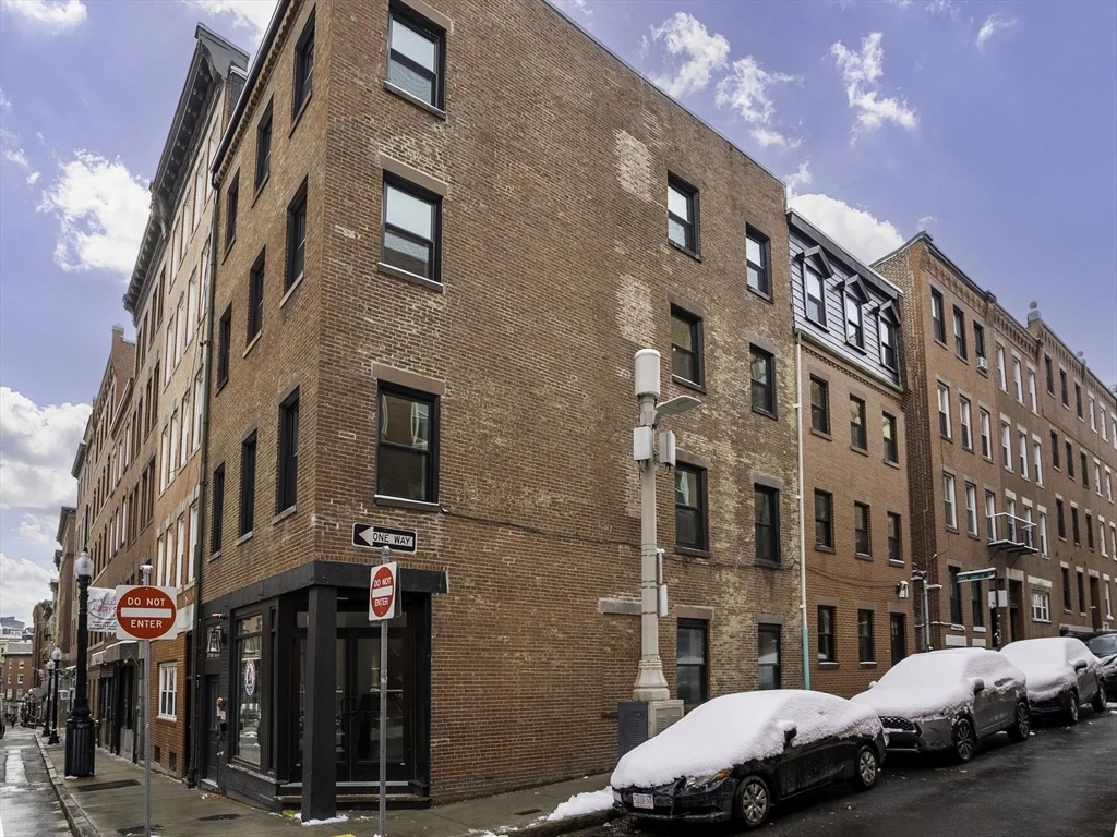 2 bed, 1 bath apartment for rent at 176 Salem St Unit 2, North End — photo 20 of 24