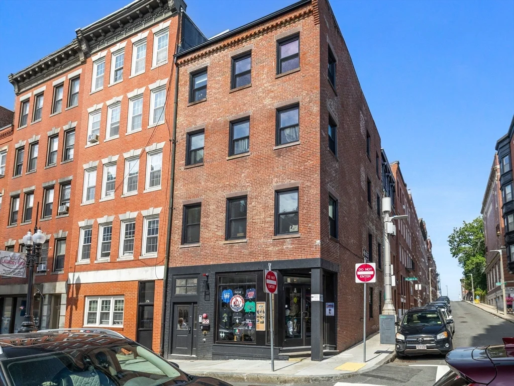 2 bed, 1 bath apartment for rent at 176 Salem St Unit 2, North End — photo 19 of 24