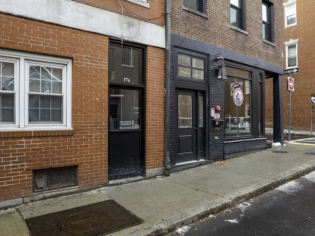 2 bed, 1 bath apartment for rent at 176 Salem St Unit 2, North End — photo 17 of 24