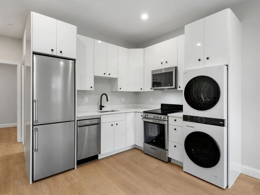 2 bed, 1 bath apartment for rent at 176 Salem St Unit 2, North End