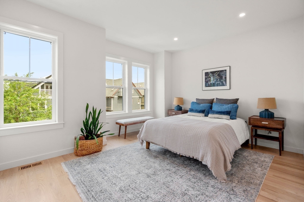 3 bed, 2 bath apartment for rent at 176 School St Unit D, Jamaica Plain — photo 19 of 22