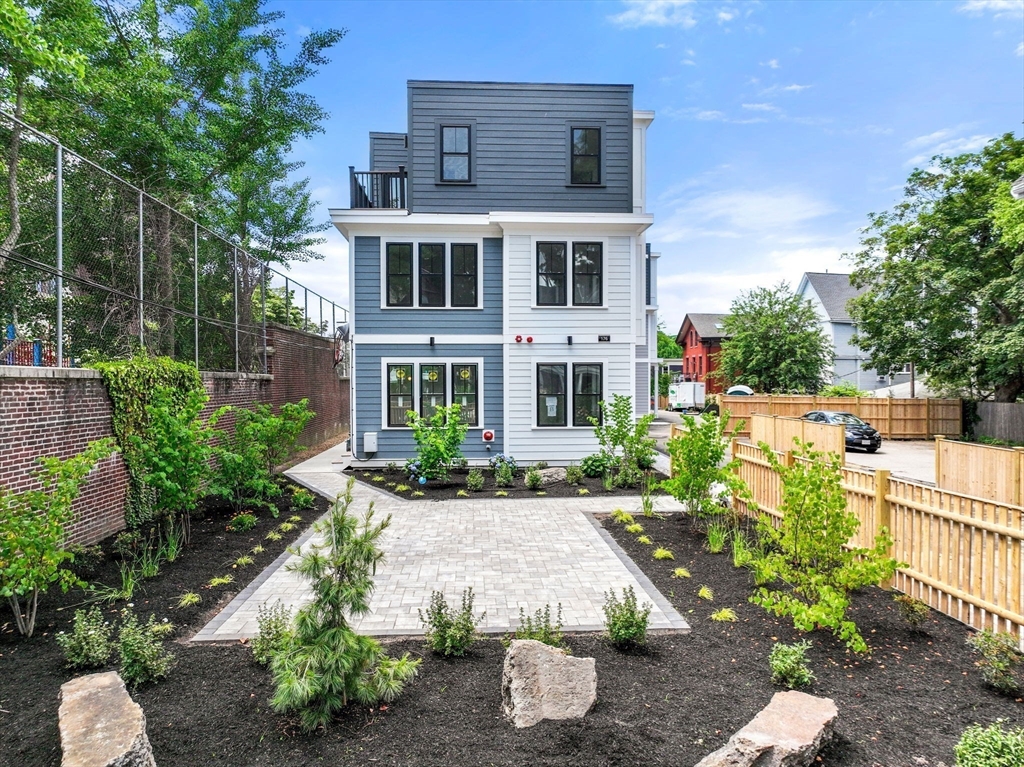3 bed, 2 bath apartment for rent at 176 School St Unit D, Jamaica Plain