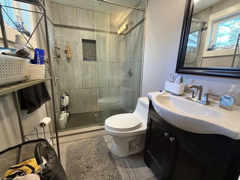 2 bed, 1 bath apartment for rent at 176 Upland Ave Unit Single Fam, Newton — photo 19 of 29