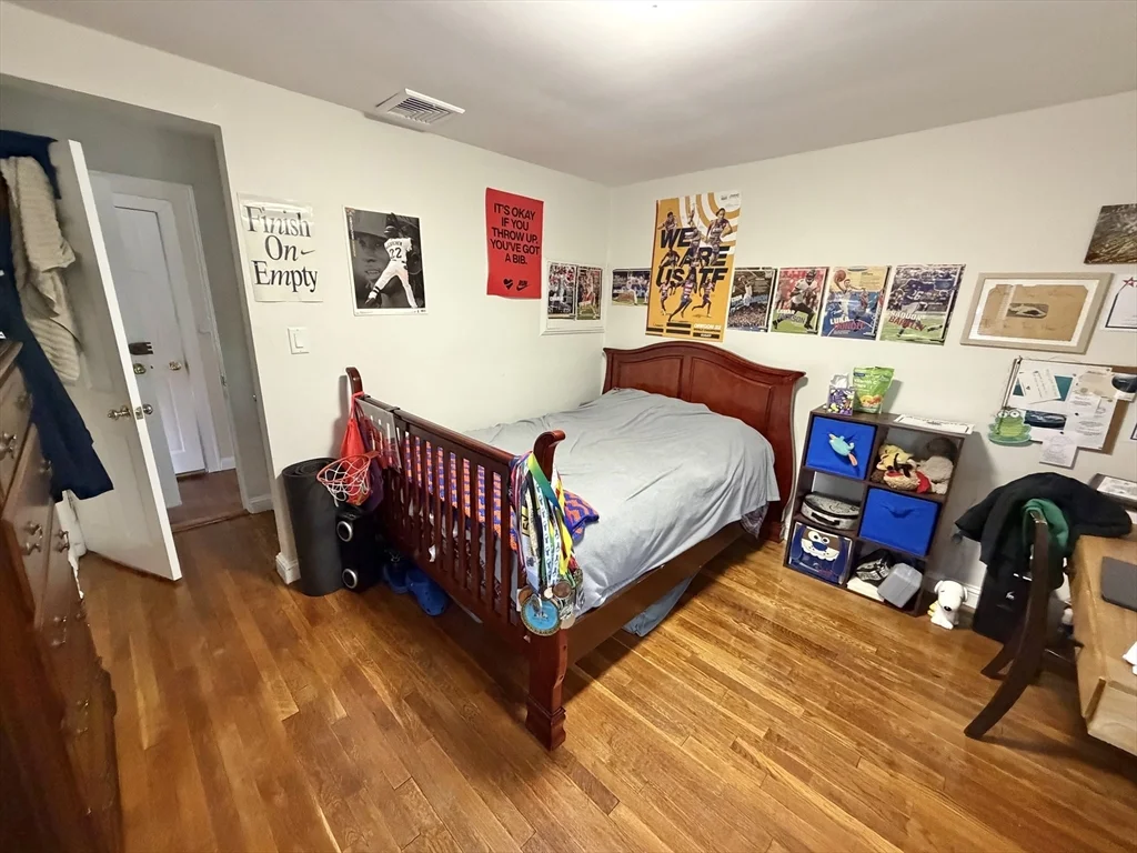 2 bed, 1 bath apartment for rent at 176 Upland Ave Unit Single Fam, Newton — photo 15 of 29