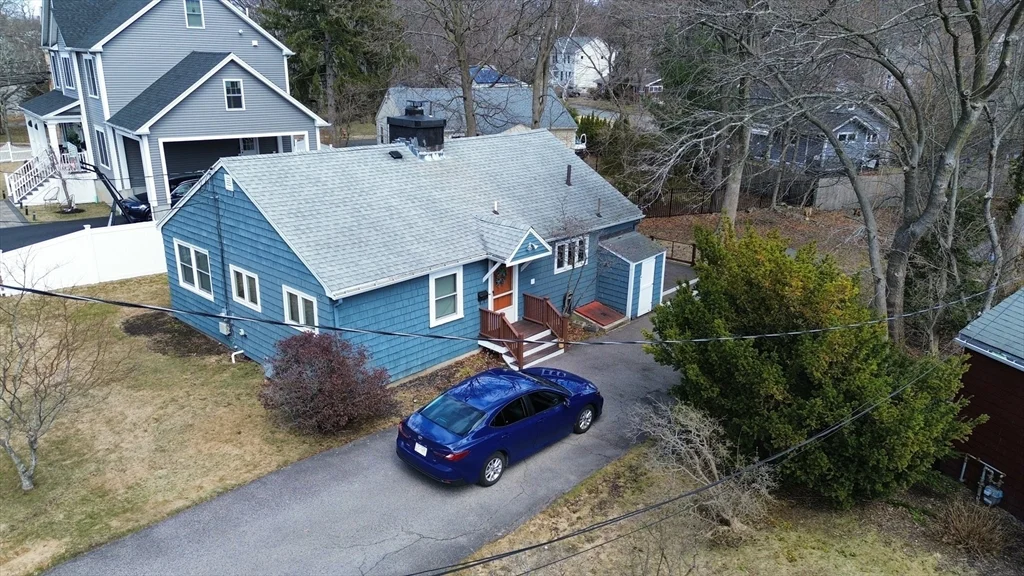 2 bed, 1 bath apartment for rent at 176 Upland Ave Unit Single Fam, Newton — photo 1 of 29