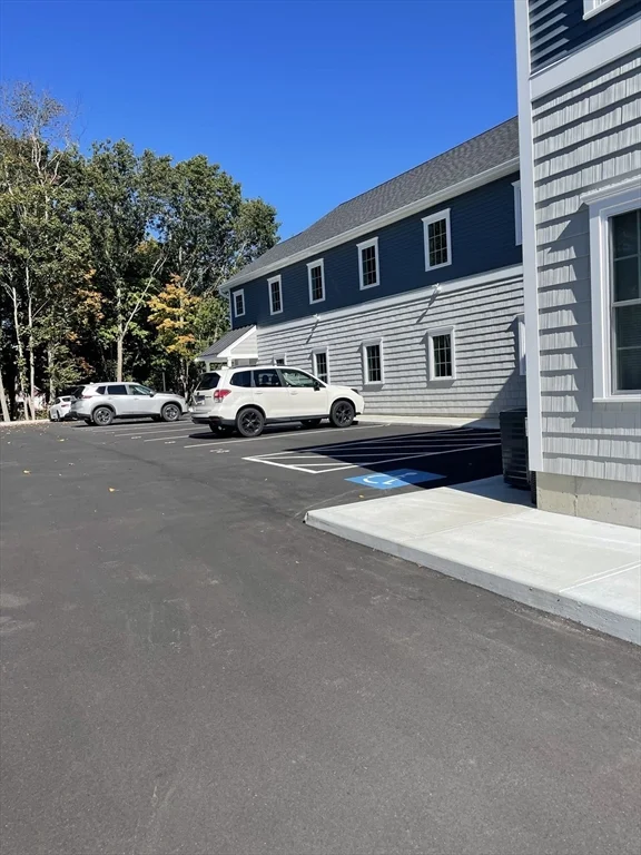 1 bed, 1 bath apartment for rent at 176 Wales Unit 4, Abington — photo 4 of 8