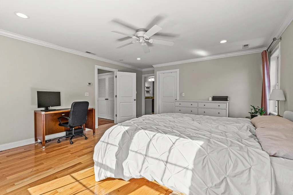 4 bed, 3 bath apartment for rent at 176 Washington St Unit 176, Reading — photo 24 of 39