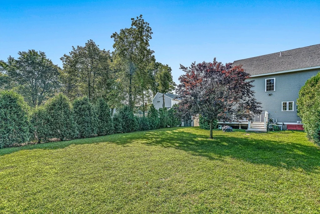 4 bed, 3 bath apartment for rent at 176 Washington St Unit 176, Reading — photo 38 of 39