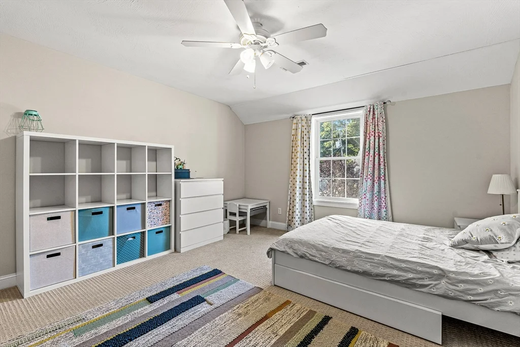 4 bed, 3 bath apartment for rent at 176 Washington St Unit 176, Reading — photo 15 of 39