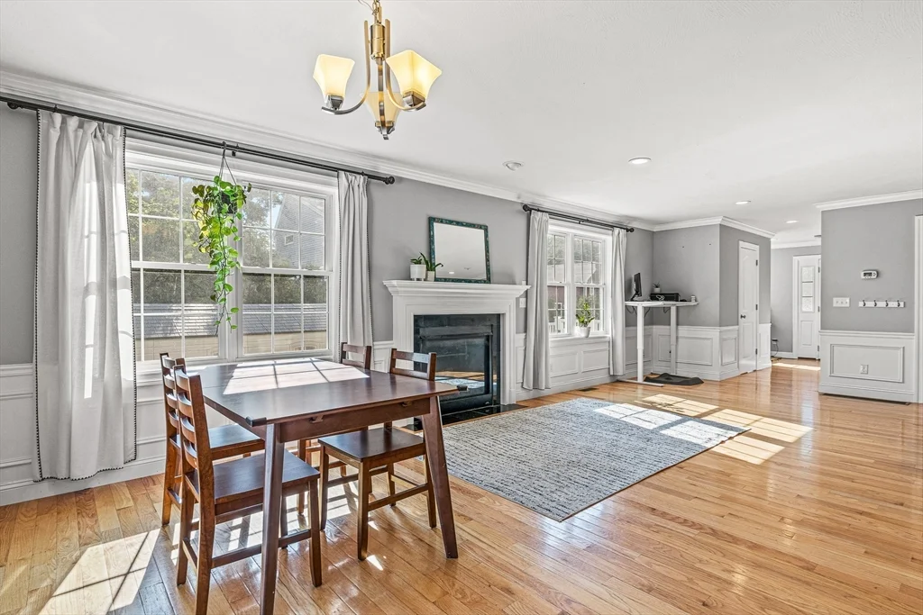4 bed, 3 bath apartment for rent at 176 Washington St Unit 176, Reading — photo 5 of 39