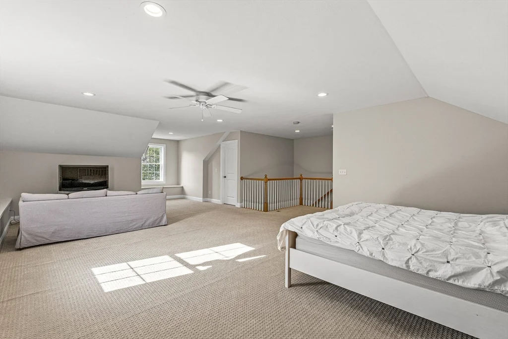 4 bed, 3 bath apartment for rent at 176 Washington St Unit 176, Reading — photo 29 of 39