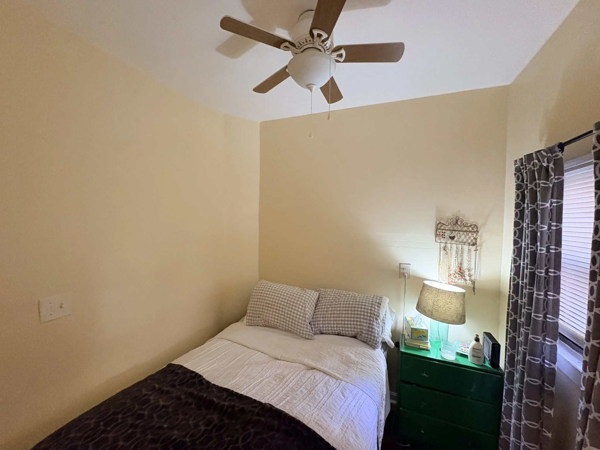 1 bed, 1 bath apartment for rent at 176 West Sixth St Unit 1, South Boston — photo 9 of 12
