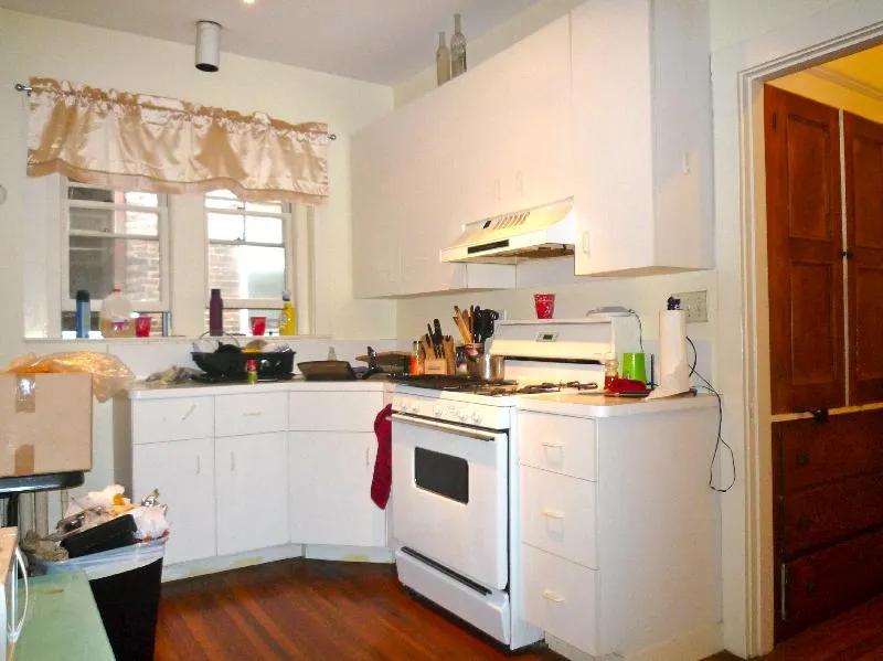 3 bed, 1 bath apartment for rent at 176 Winthrop Rd Unit 5, Aspinwall Hill