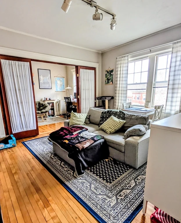 2 bed, 1 bath apartment for rent at 176 Winthrop Rd Unit 8, Washington Square — photo 2 of 9