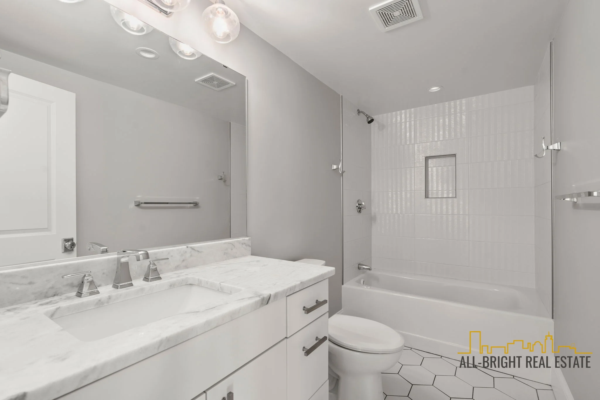 3 bed, 3 bath apartment for rent at 176 Winthrop Shore Dr Unit 1, Winthrop — photo 13 of 26