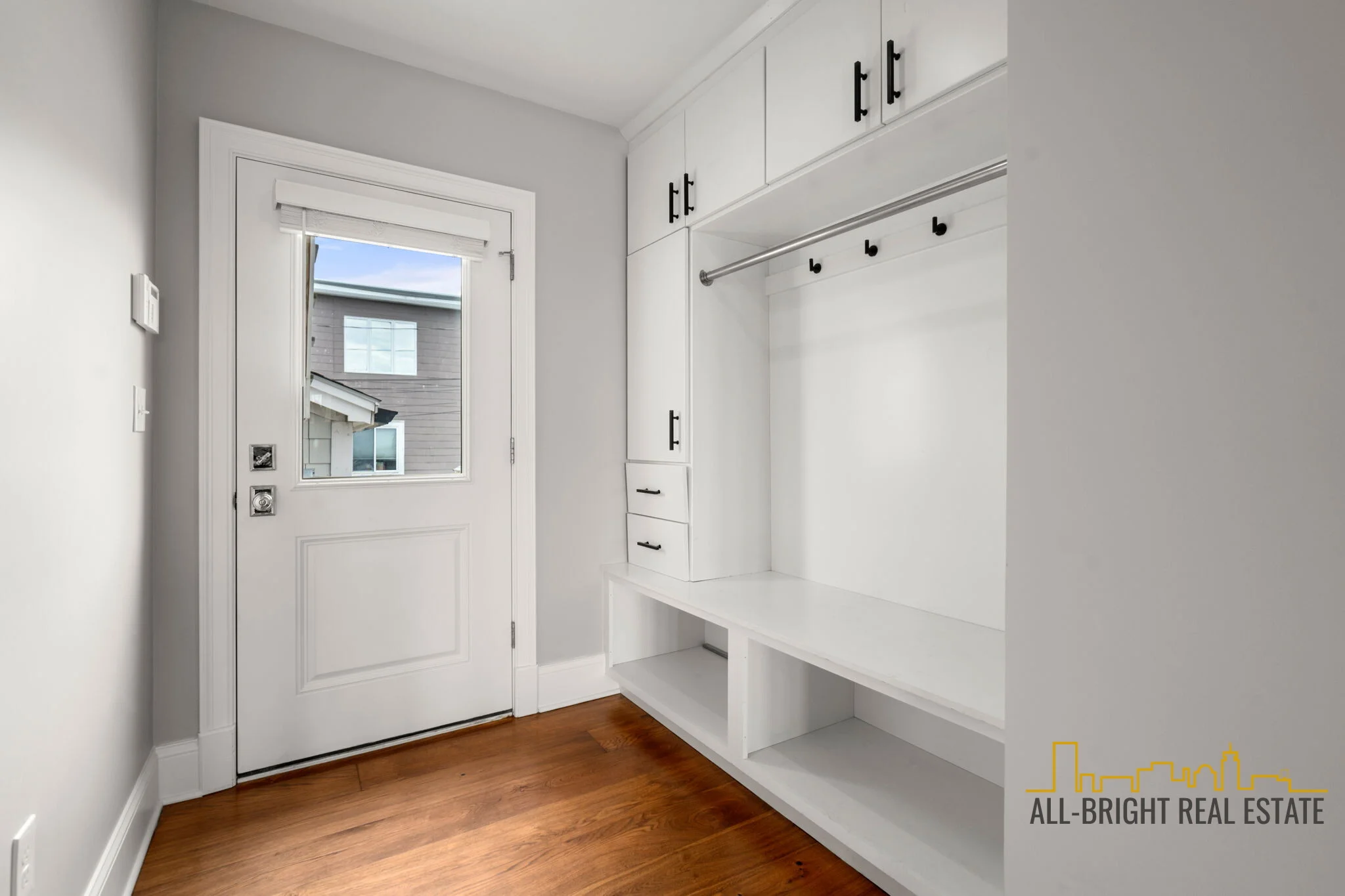 3 bed, 3 bath apartment for rent at 176 Winthrop Shore Dr Unit 1, Winthrop — photo 9 of 26
