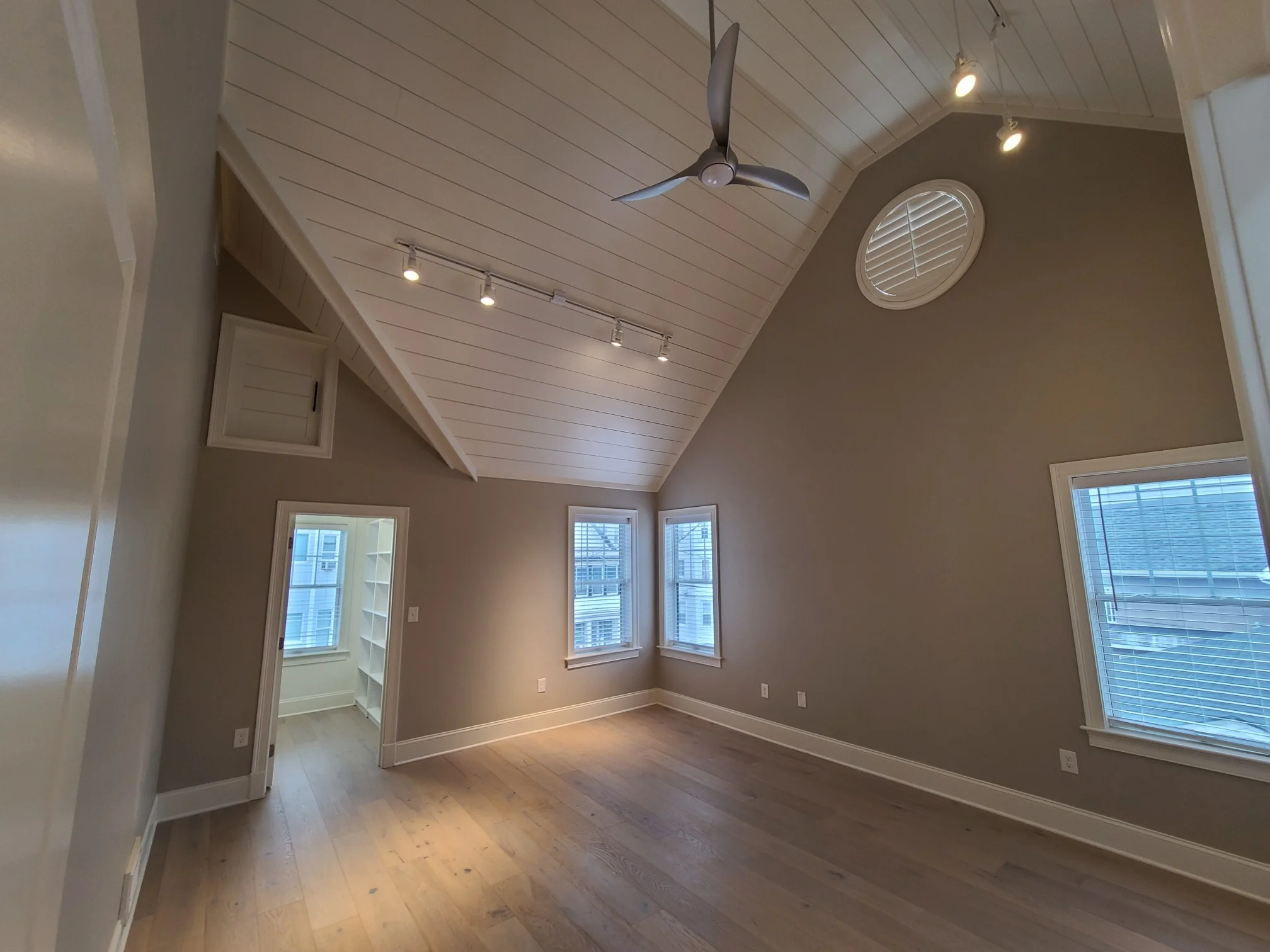 2 bed, 2 bath apartment for rent at 176 Winthrop Shore Dr Unit 2, Winthrop — photo 6 of 22