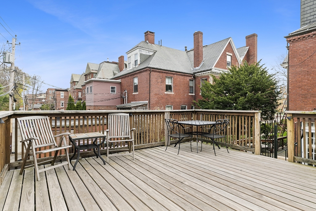 5 bed, 3 bath apartment for rent at 1760 Beacon St Unit 1, Brookline — photo 18 of 18