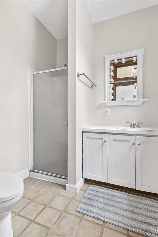 5 bed, 3 bath apartment for rent at 1760 Beacon St Unit 1, Brookline — photo 15 of 18