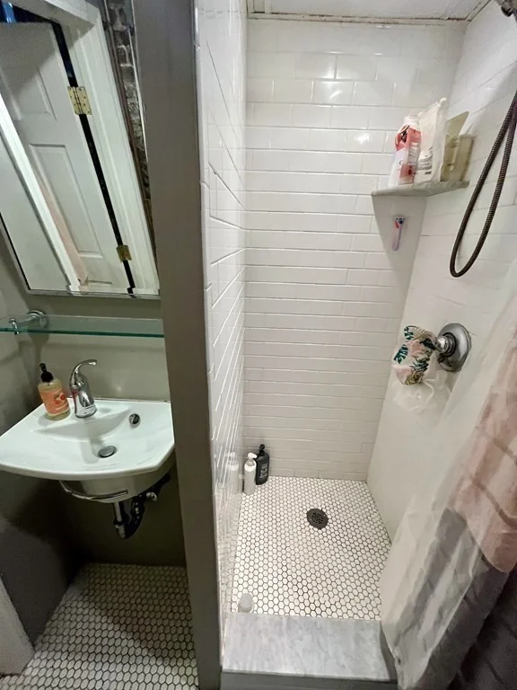 2 bed, 2 bath apartment for rent at 1760 Beacon St Unit 3, Beaconsfield — photo 13 of 16