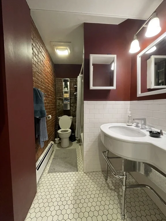 2 bed, 2 bath apartment for rent at 1760 Beacon St Unit 3, Beaconsfield — photo 10 of 16