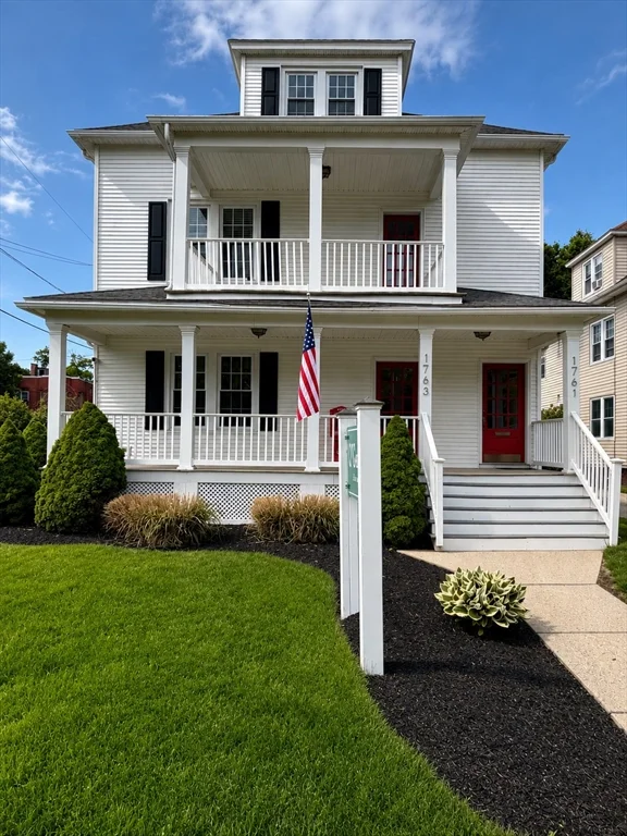 2 bed, 1 bath apartment for rent at 1761-1763 Northampton St Unit 3, Holyoke — photo 1 of 8