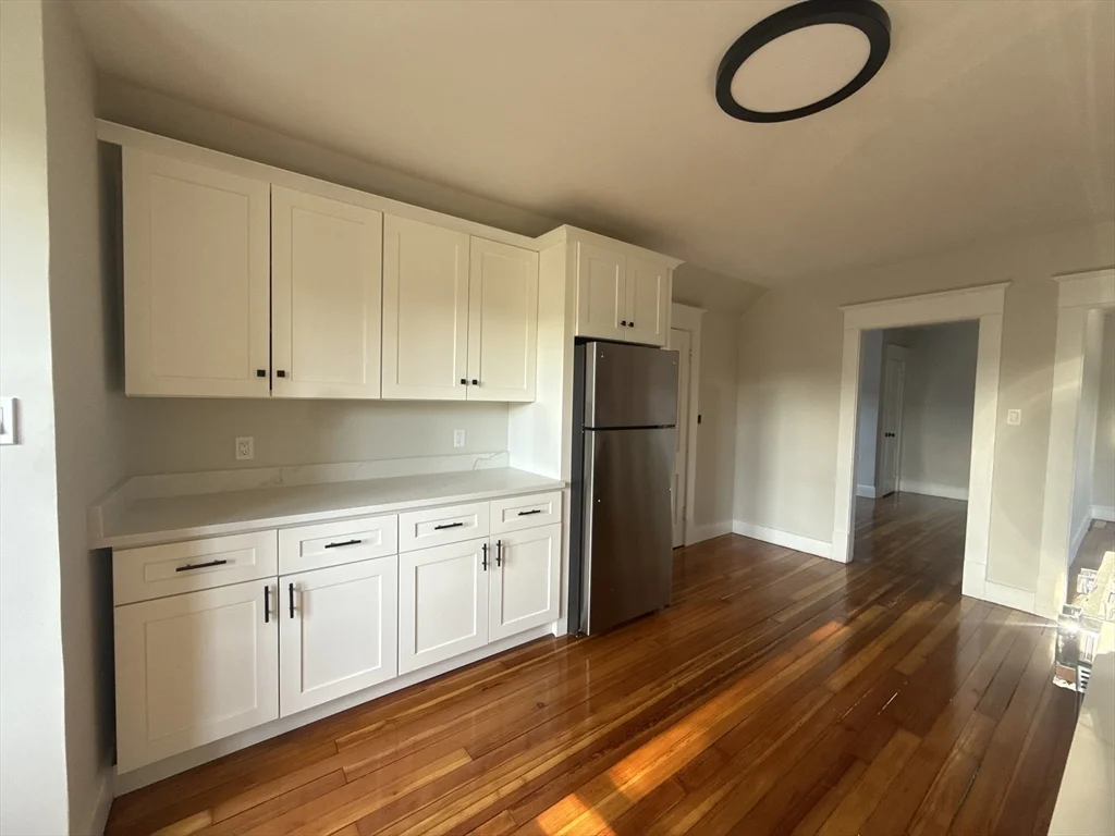 2 bed, 1 bath apartment for rent at 1761-1763 Northampton St Unit 3, Holyoke — photo 7 of 8