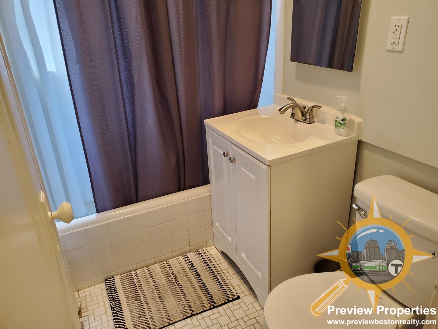 1 bed, 1 bath apartment for rent at 1762 Commonwealth Ave Unit 4, Brighton — photo 2 of 12