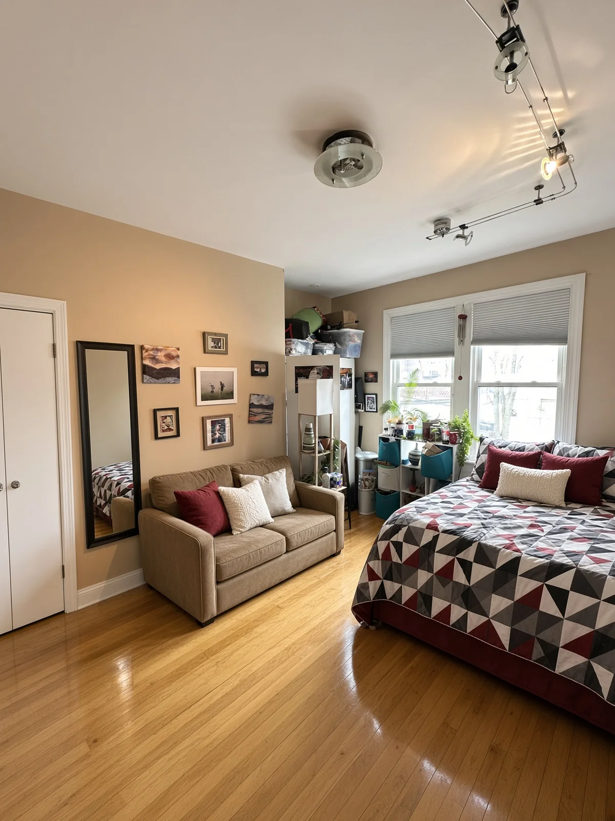 3 bed, 2 bath apartment for rent at 1765 Commonwealth Ave Unit 1, Brighton — photo 9 of 18