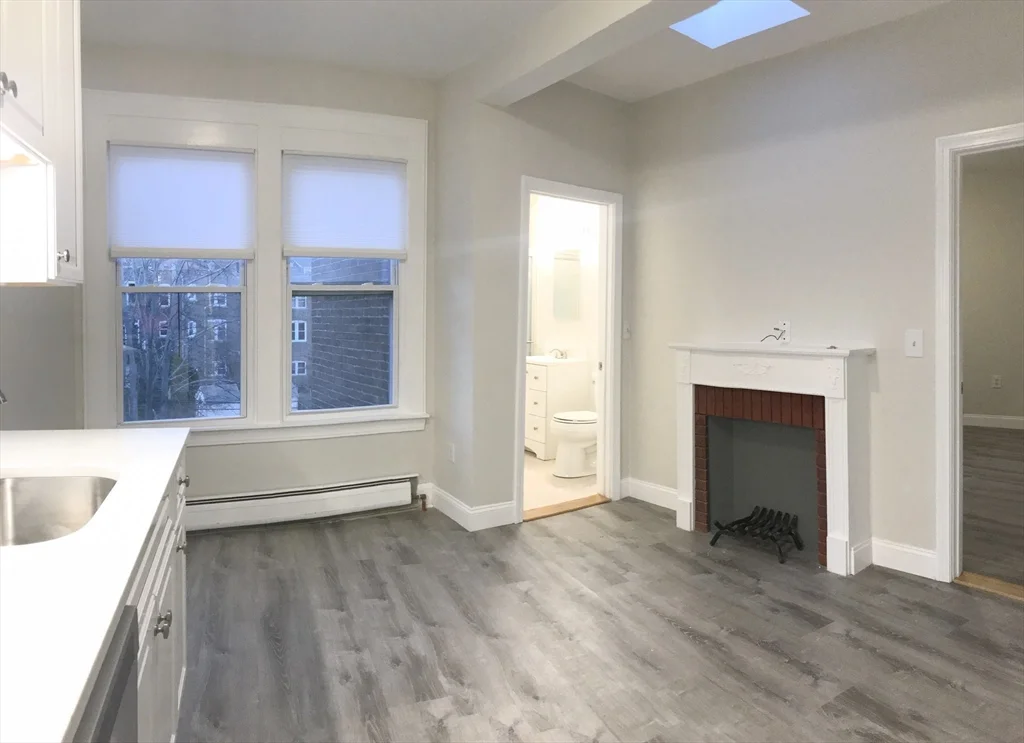1 bed, 1 bath apartment for rent at 1767 Commonwealth Ave Unit 4, Brighton — photo 3 of 22