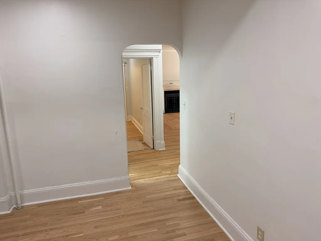 1 bed, 1 bath apartment for rent at 1768 Beacon Unit 4, Beaconsfield — photo 12 of 19