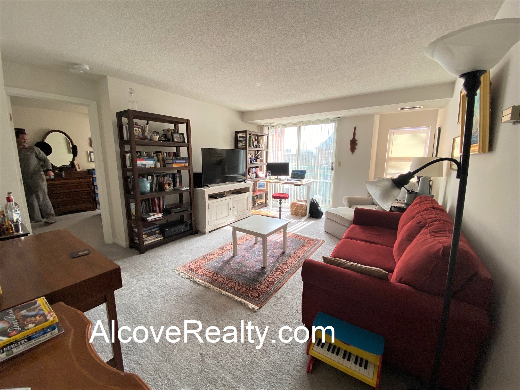 2 bed, 2 bath apartment for rent at 177 Beacon St Unit 4, Baldwin — photo 2 of 13