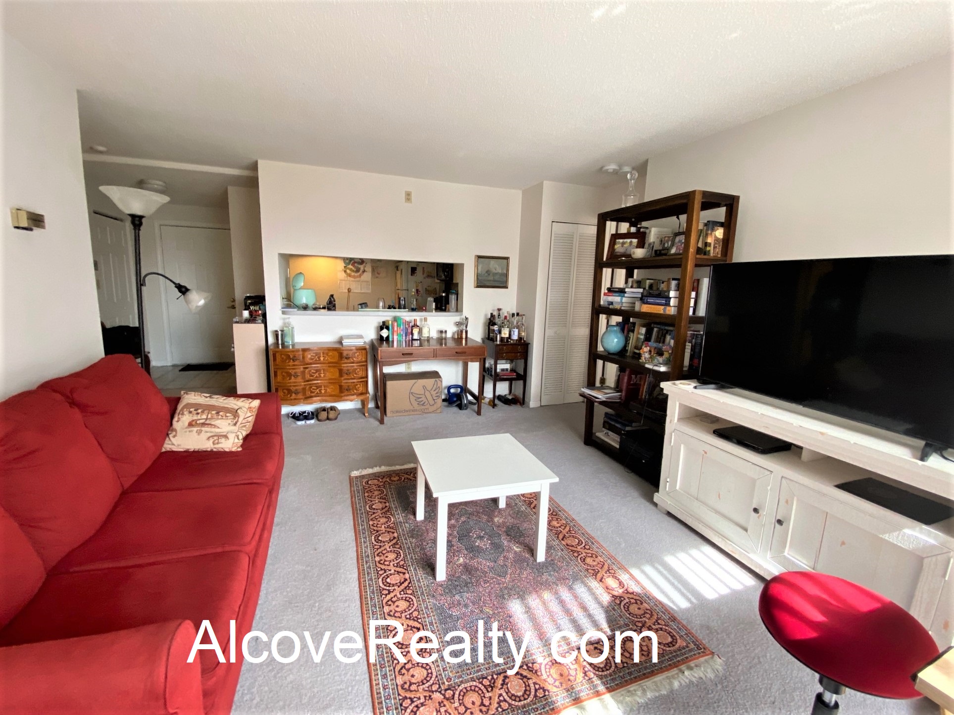 2 bed, 2 bath apartment for rent at 177 Beacon St Unit 4, Baldwin — photo 1 of 13