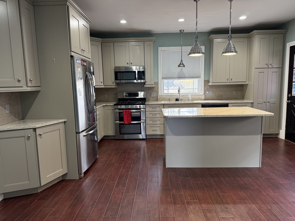 2 bed, 1 bath apartment for rent at 177 Bellingham Ave Unit 1, Revere — photo 4 of 10