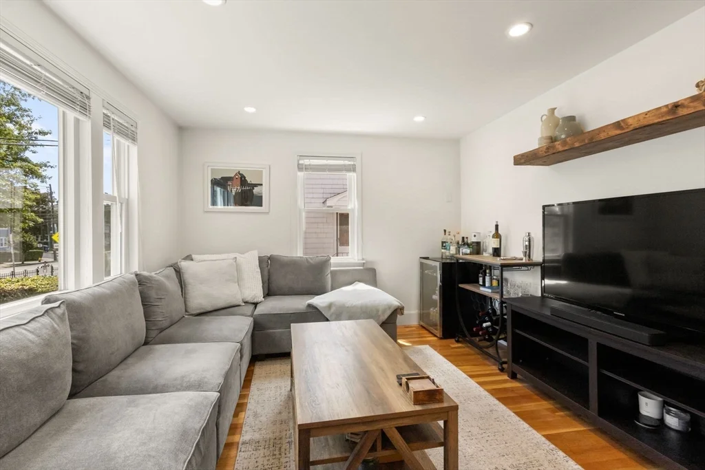 3 bed, 1 bath apartment for rent at 177 Faneuil St Unit 1, Brighton — photo 1 of 18