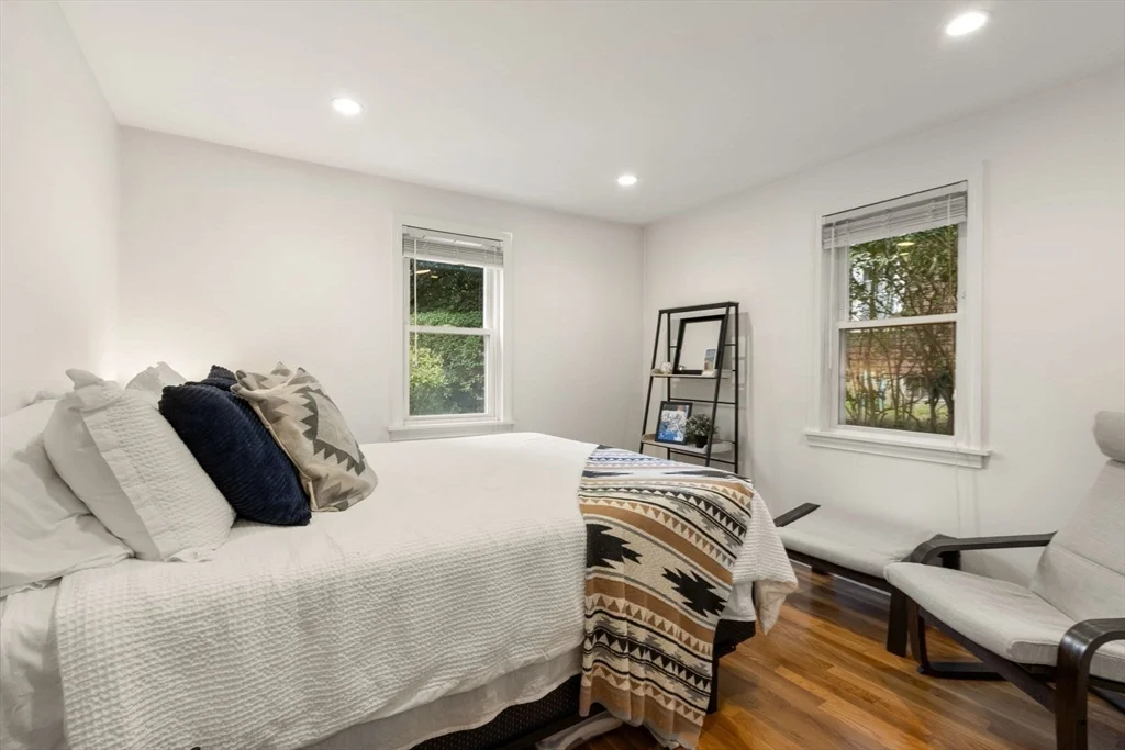 3 bed, 1 bath apartment for rent at 177 Faneuil St Unit 1, Brighton — photo 12 of 18