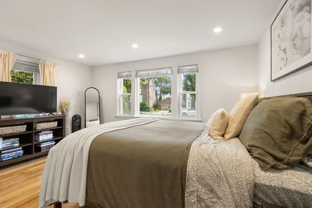 3 bed, 1 bath apartment for rent at 177 Faneuil St Unit 1, Brighton — photo 10 of 18