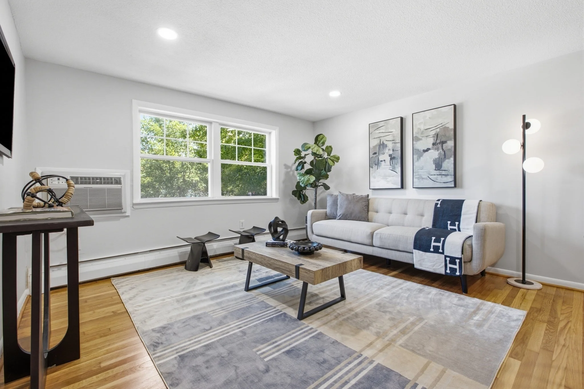 2 bed, 1 bath apartment for rent at 177 Franklin St Unit 3, Stoneham — photo 4 of 18