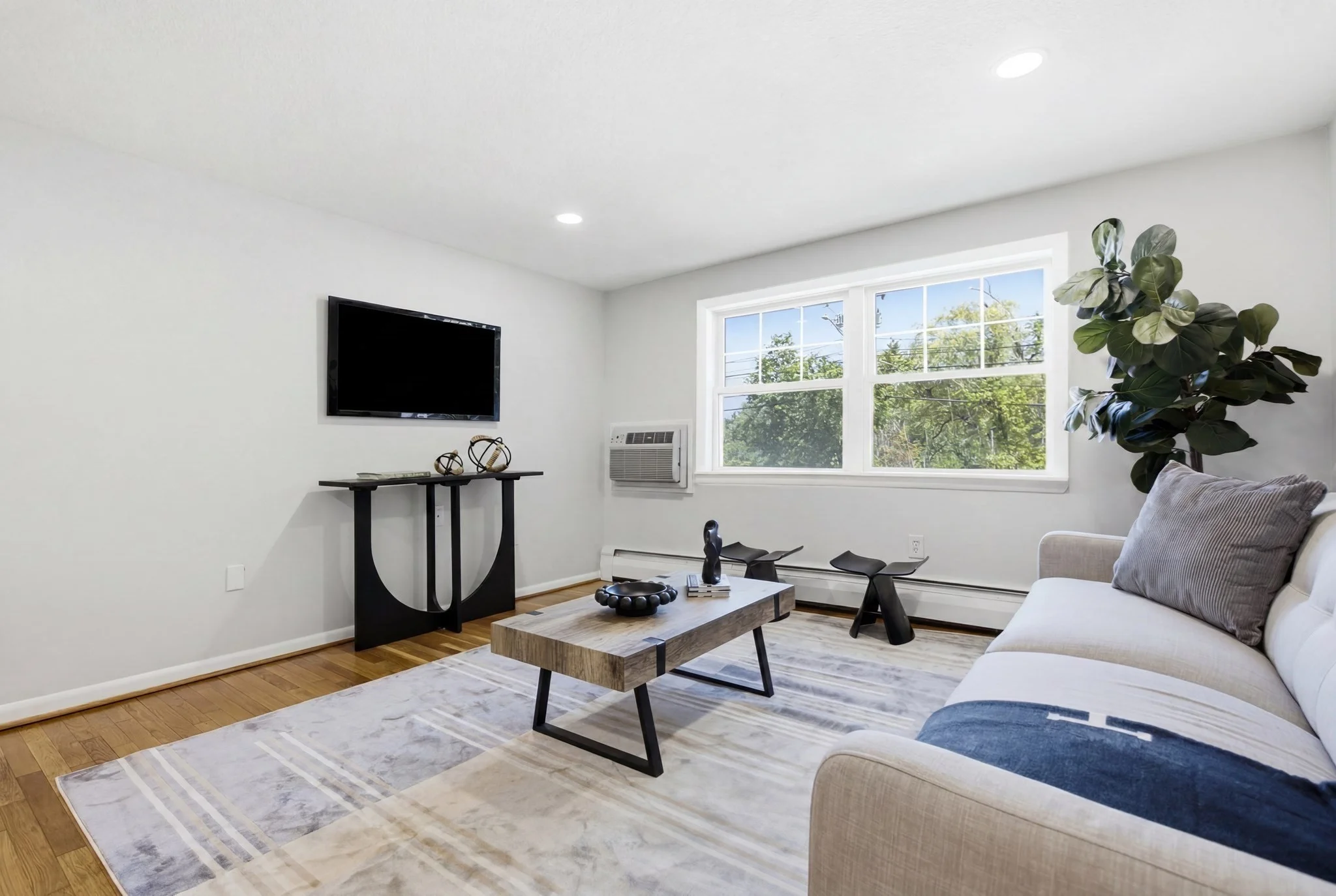 2 bed, 1 bath apartment for rent at 177 Franklin St Unit 3, Stoneham — photo 5 of 18