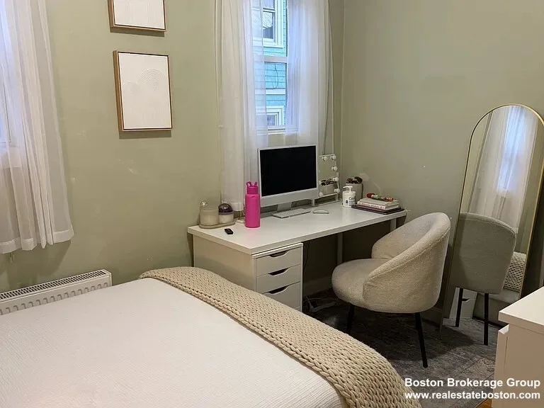 3 bed, 1 bath apartment for rent at 177 Heath Unit 1, Jamaica Plain — photo 3 of 6