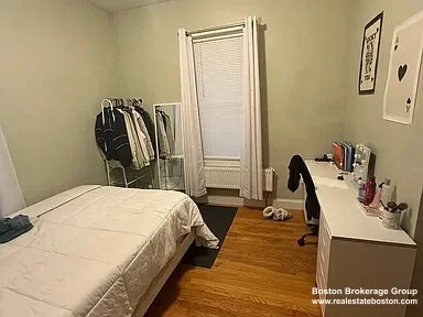 3 bed, 1 bath apartment for rent at 177 Heath Unit 1, Jamaica Plain — photo 5 of 6