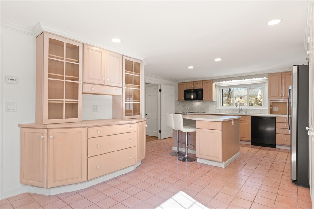 3 bed, 2 bath apartment for rent at 177 Main St, Wayland — photo 10 of 20