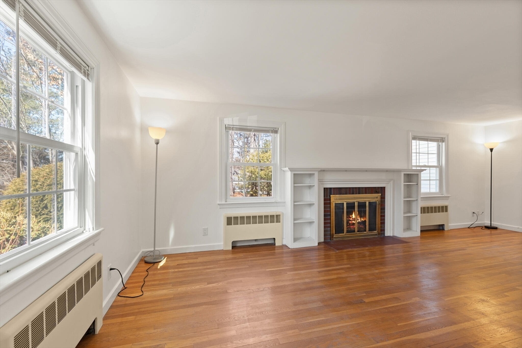 3 bed, 2 bath apartment for rent at 177 Main St, Wayland — photo 3 of 20